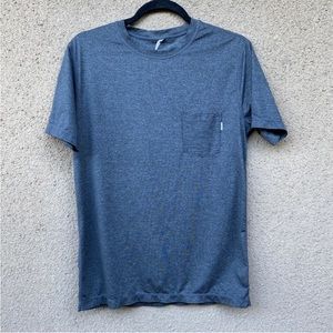 Vuori gray tradewind performance pocket t shirt shirt sleeve size small